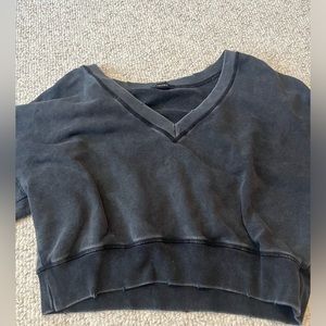 cropped v neck grey sweatshirt
